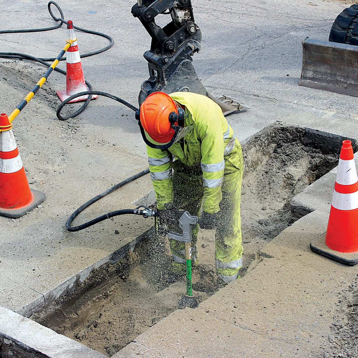 AirSpade 4000 Utility Tool in Use (Construction)