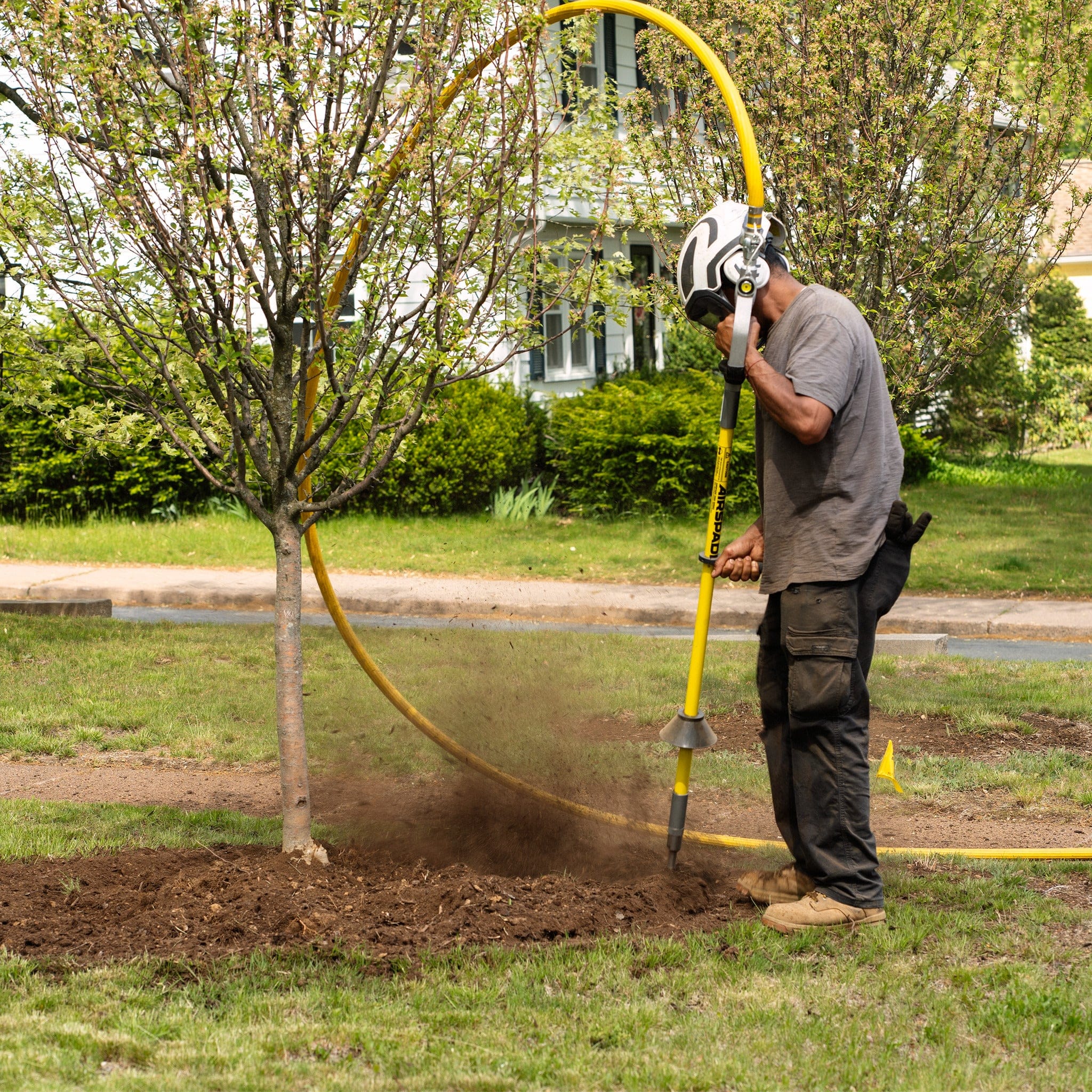 AirSpade 5000 Arbor Tool in Use