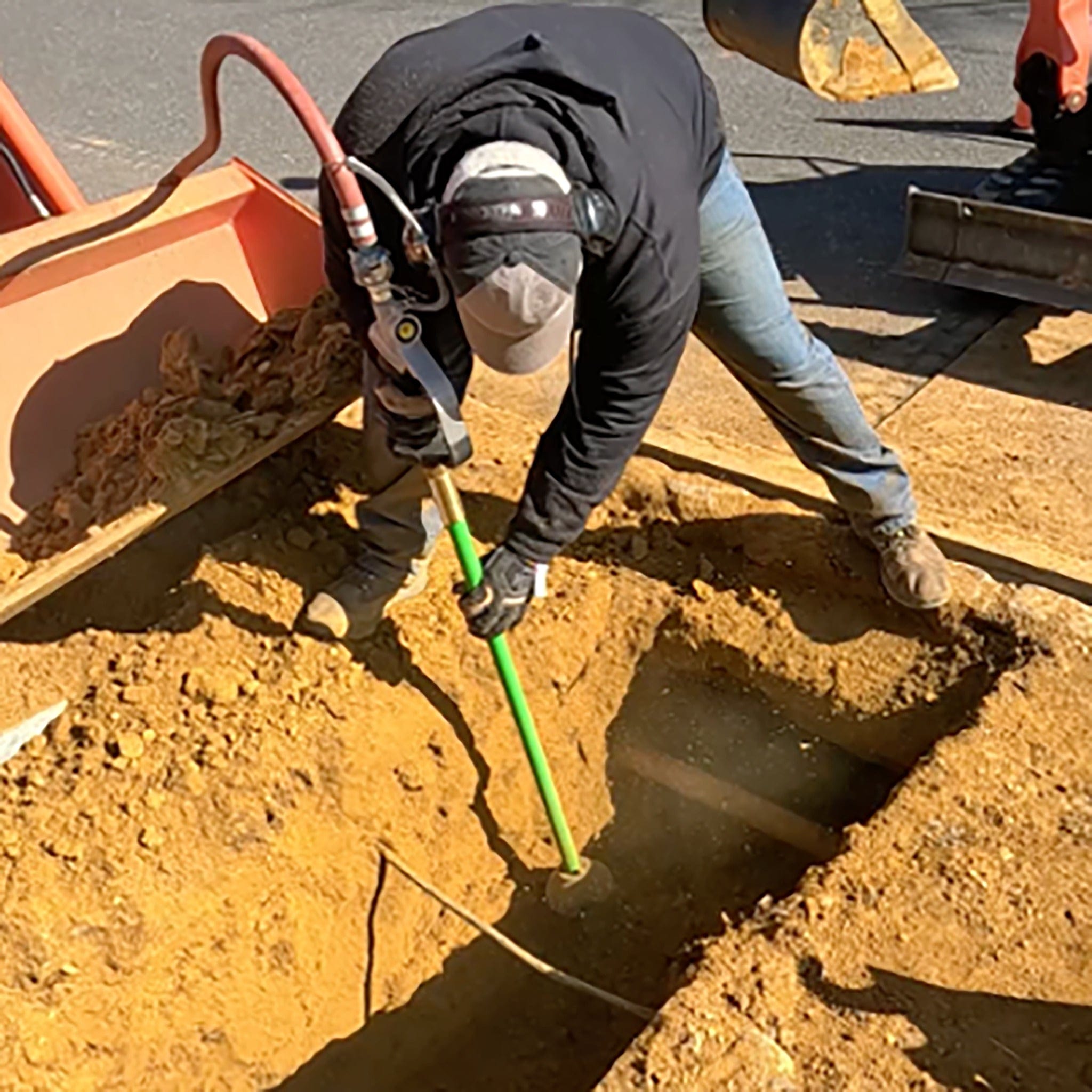 AirSpade 5000 Utility Tool in Use