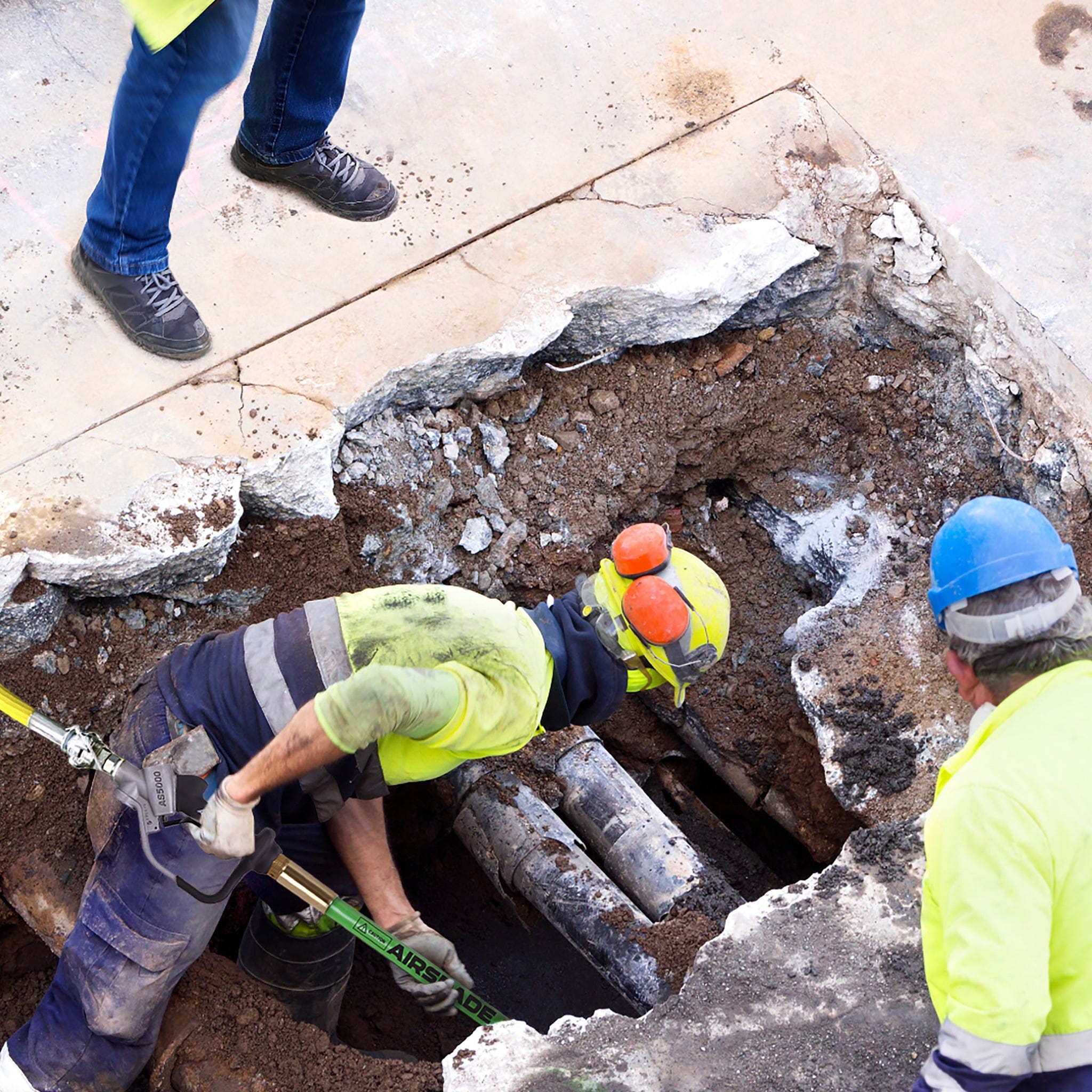 AirSpade 5000 Utility Tool in Use