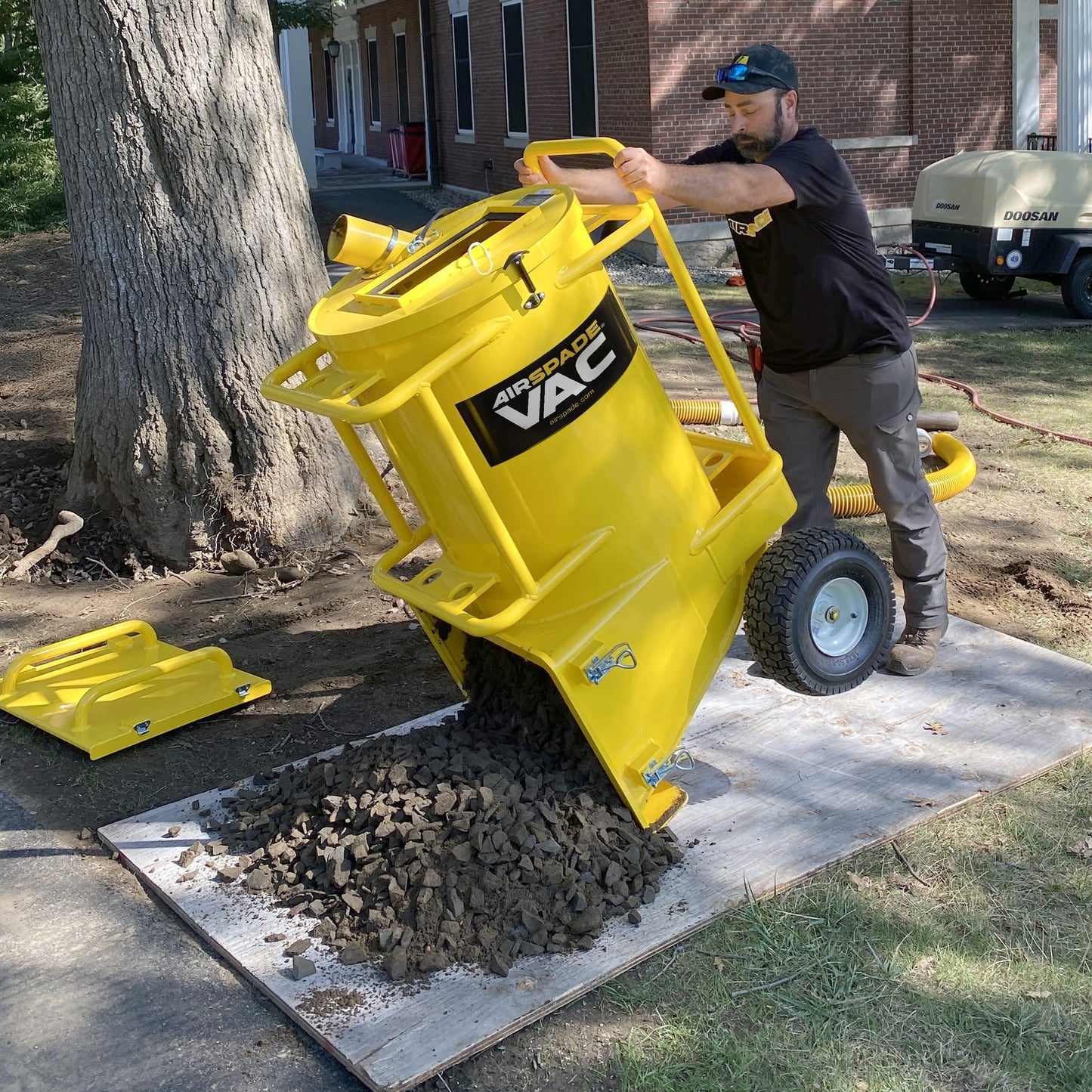 AirSpade Vac Vacuum Excavator in Use - Dump Door